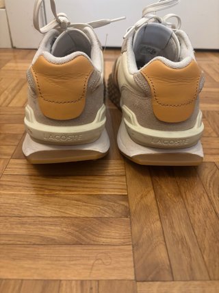 Zapatos Lacoste Beige y Blancas