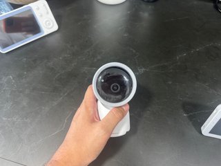Arenti Nanny Cam 2K UHD con Pantalla LCD