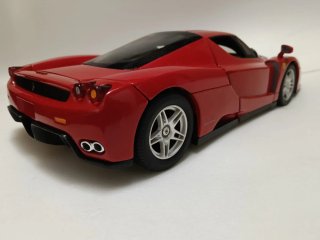 Ferrari Enzo 1/18 Hot Wheels Rojo