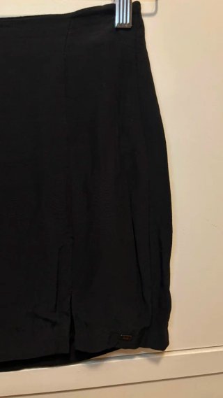 Falda Pull&Bear negra talla 32
