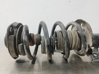 AMORTIGUADOR DELANTERO DERECHO AUDI A3 (8P1) BKD