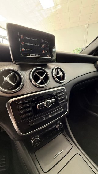 Mercedes-Benz GLA 2015