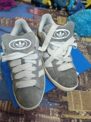 Zapatillas Adidas campus Grises cordones de cambio
