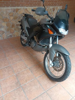 Aprilia Pegaso 650 2005