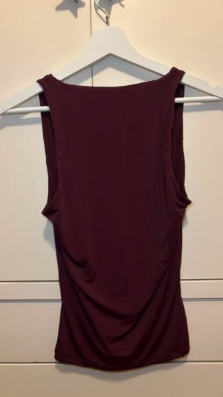 Top Zara escote V talla S