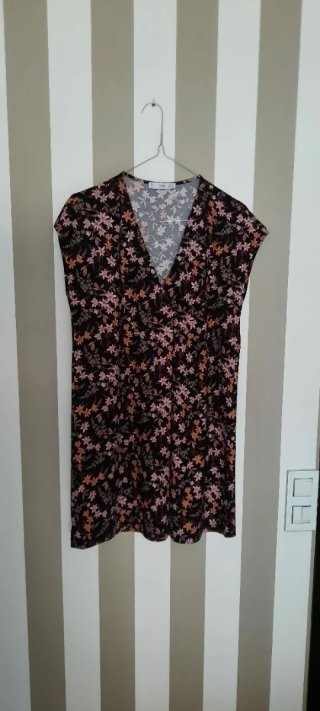 Vestido floral Mango