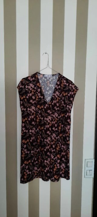 Vestido floral Mango