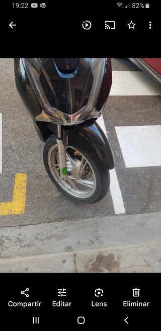 Honda Scoopy 125i ABS Negra con antirrobo y cajón