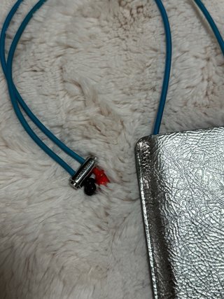 Funda móvil para colgar Bimba y Lola