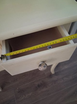Consola de madera con cajones