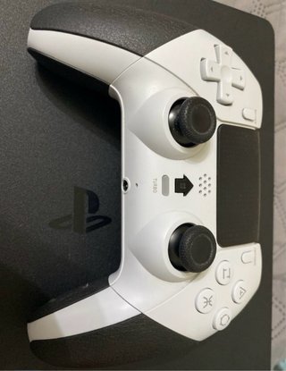 PS4 (PlayStation 4) Nera
