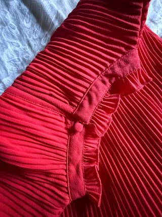 Vestido rojo plisado