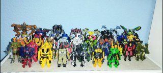 Figuras Transformers Cyberverse