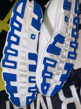 Zapatos de golf blancos