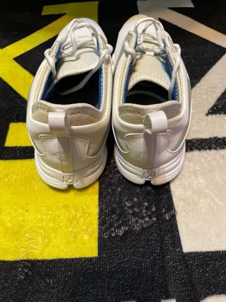 Zapatos de golf blancos