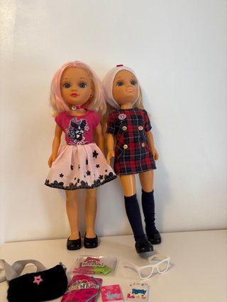 2 Muñecas Nancy con Accesorios