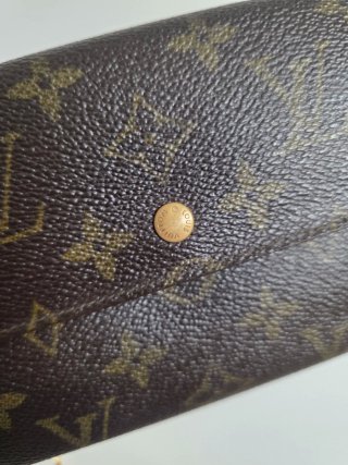 Cartera Louis Vuitton Marrón y Dorada