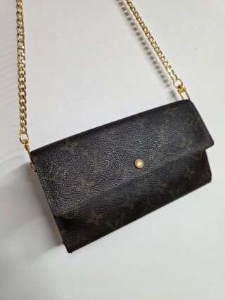 Cartera Louis Vuitton Marrón y Dorada