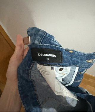 Pantalón vaquero DSquared2 desgastado