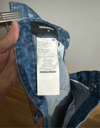 Pantalón vaquero DSquared2 desgastado