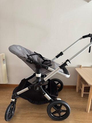 Carricoche Bugaboo Fox Gris. Silla y capazo.