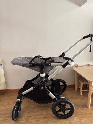 Carricoche Bugaboo Fox Gris. Silla y capazo.