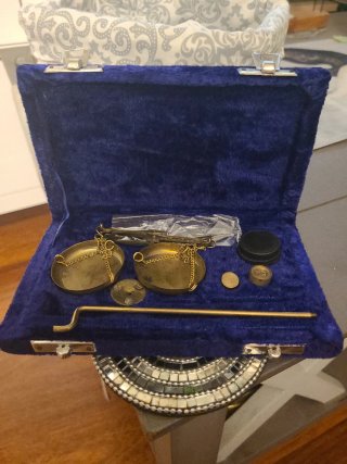 Mini romana de latón con estuche