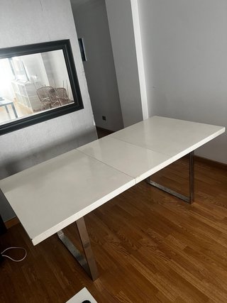 Mesa de comedor blanca ( Precio negociablej