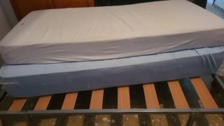 Dormitorio de madera provenzal
