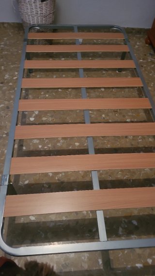 Dormitorio de madera provenzal