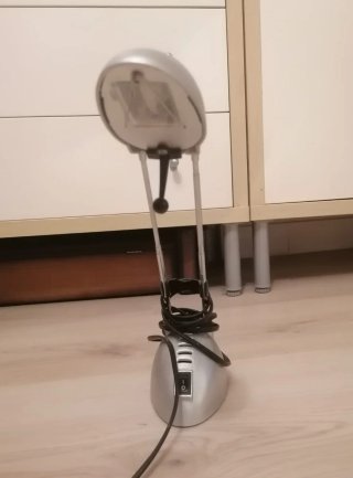 Lámpara de estudio plateada y negra