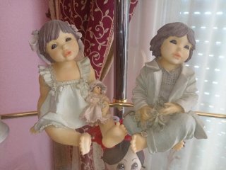 Figuras de Niños Sentados 20 cm altura