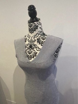 Vestido Mango canalé rayas escote pico