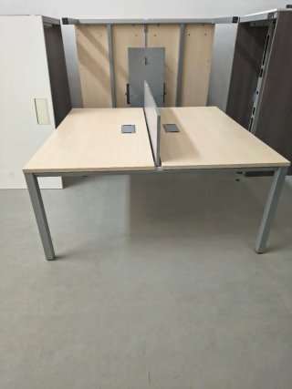 Muebles de oficina: mesas dobles y simples