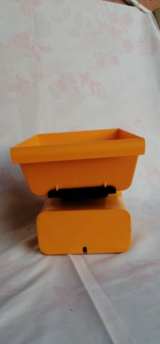 Bilancia da cucina EKS Bengt Ek gialla