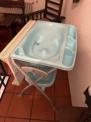 Cambiador y bañera para bebé