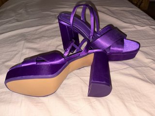 Zapatos de tacón Zara morados