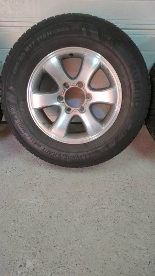 Llantas Toyota Land Cruiser J12 (4 unidades)
