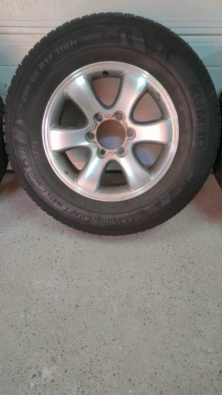 Llantas Toyota Land Cruiser J12 (4 unidades)