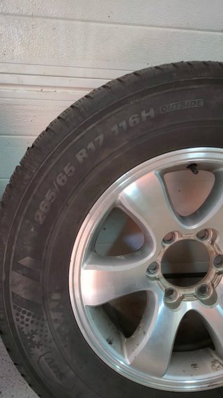 Llantas Toyota Land Cruiser J12 (4 unidades)