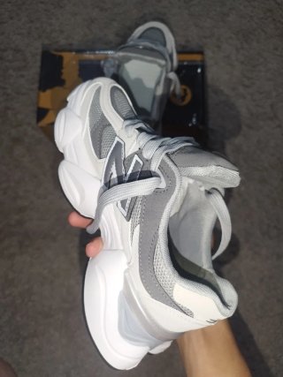 New Balance 9060 Mujer Gris/Blanco