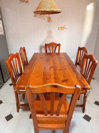 Conjunto mesa rústica y 6 sillas madera