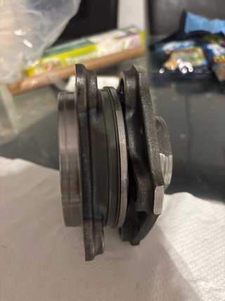 1x VW 8W0407613 Buje Rueda
