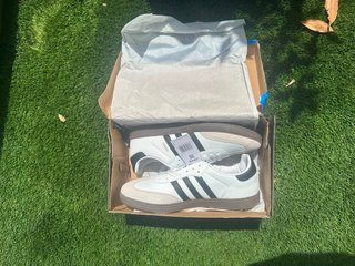 Zapatillas Adidas Samba Blancas y Beige