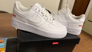Nike x Supreme Air Force 1 Taglia 43