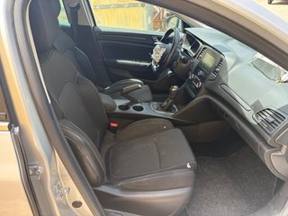 Renault Megane 1.5dci con golpe