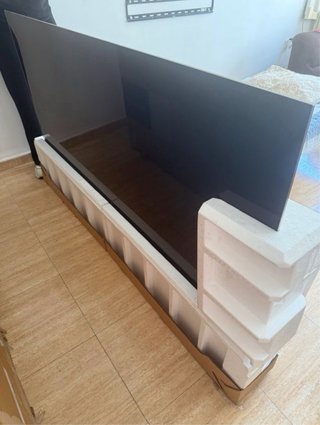 LG OLED C1 77 TV