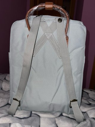 Mochila Fjallraven Kanken Gris y Marrón