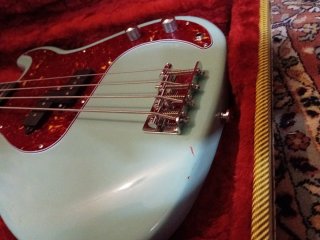 Bajo Precision Bass 70s Daphne Blue