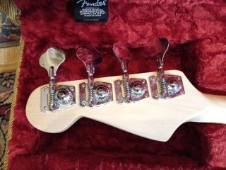 Bajo Precision Bass 70s Daphne Blue